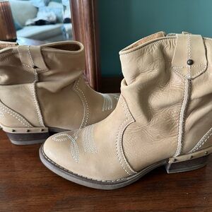 Sundance Tan Ankle Boots with White Stitching